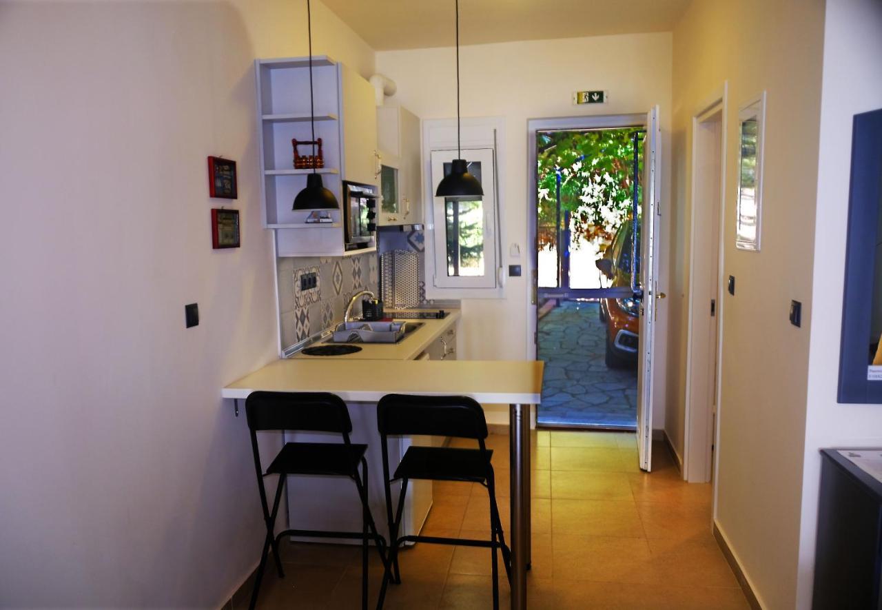 Mathesi Apartment Balcony Елія Екстер'єр фото