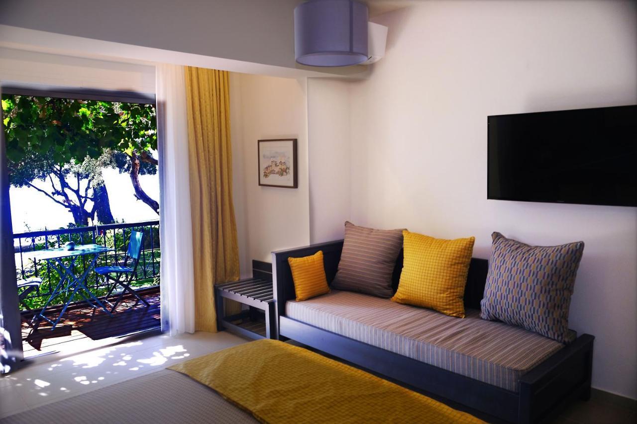 Mathesi Apartment Balcony Елія Екстер'єр фото